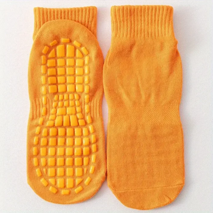 Jumplings Anti Bacterial Anti-Skid Athletic Socks for Men Women, Rubber Anti-Slip and Thicken Cushion Sport Socks Ankle Length Socks for Badminton Soccer Running Gym & Indoor Training